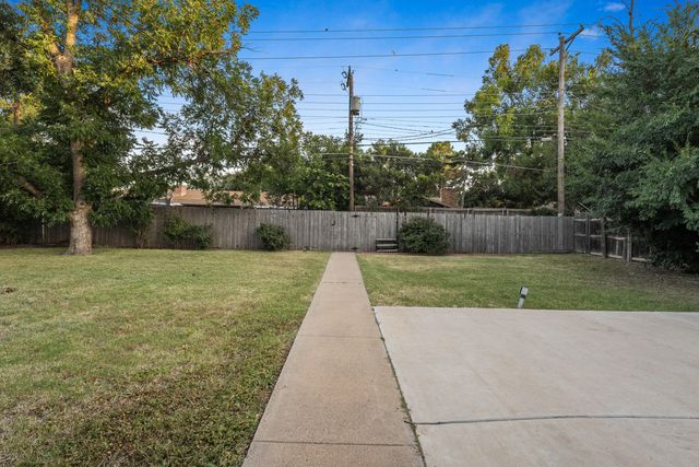 2121 56th Street, Lubbock, TX 79412