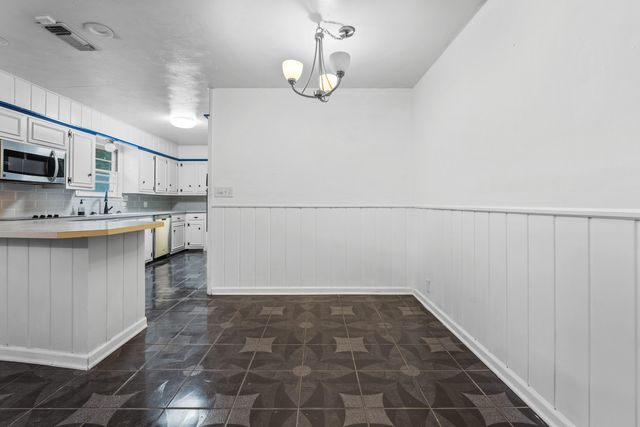 2121 56th Street, Lubbock, TX 79412