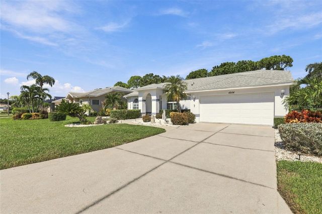 4304 BALMORAL WAY, Sarasota, FL 34238