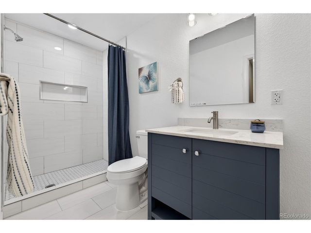 12677 Fisher Dr, Englewood, CO 80112
