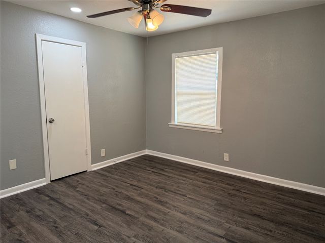2504 Normont Circle, Fort Worth, TX 76103