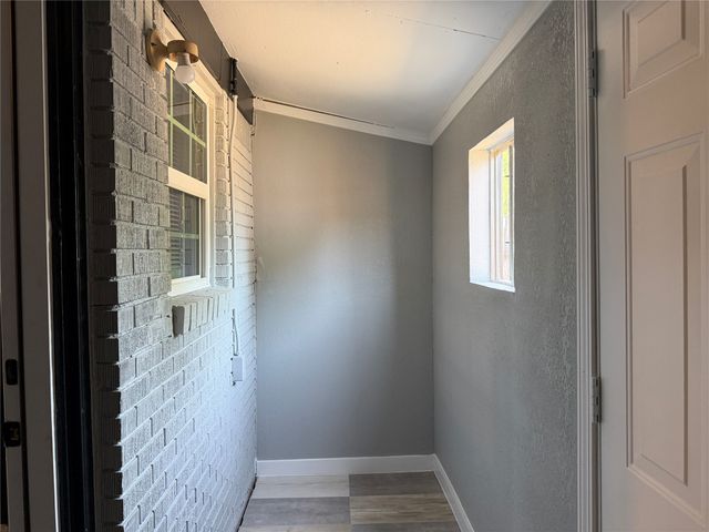 2504 Normont Circle, Fort Worth, TX 76103