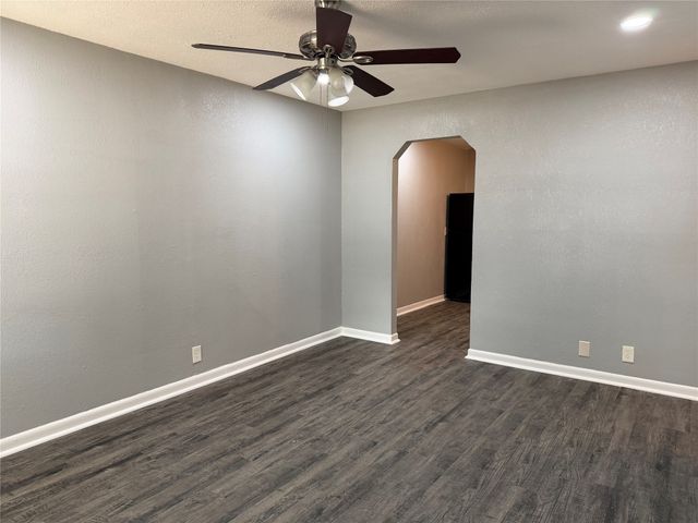2504 Normont Circle, Fort Worth, TX 76103