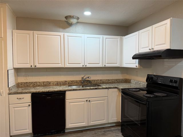 2504 Normont Circle, Fort Worth, TX 76103