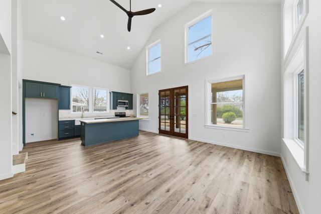 97 Barnwell Ave, Centerville, TN 37033