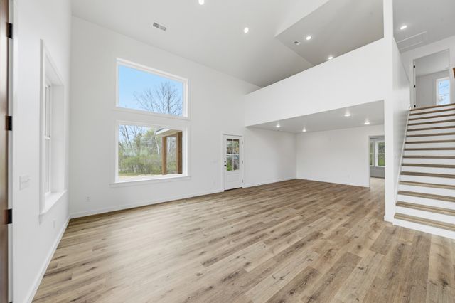 97 Barnwell Ave, Centerville, TN 37033