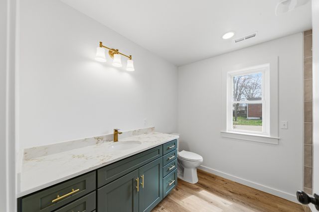 97 Barnwell Ave, Centerville, TN 37033