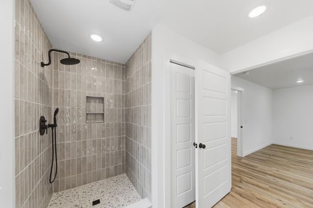 97 Barnwell Ave, Centerville, TN 37033