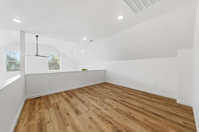 97 Barnwell Ave, Centerville, TN 37033