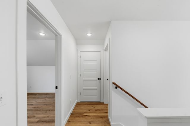 97 Barnwell Ave, Centerville, TN 37033