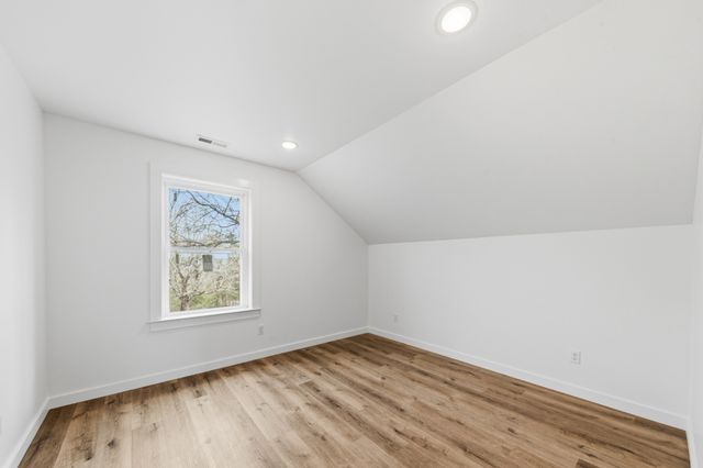 97 Barnwell Ave, Centerville, TN 37033