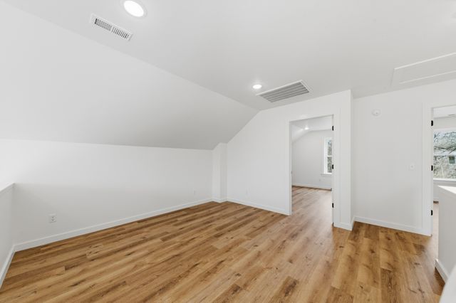 97 Barnwell Ave, Centerville, TN 37033
