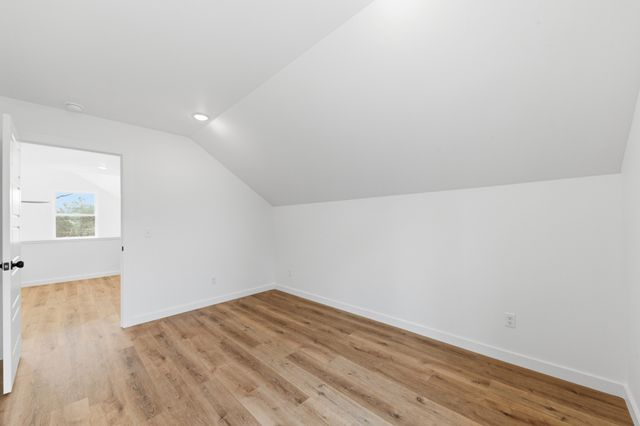 97 Barnwell Ave, Centerville, TN 37033