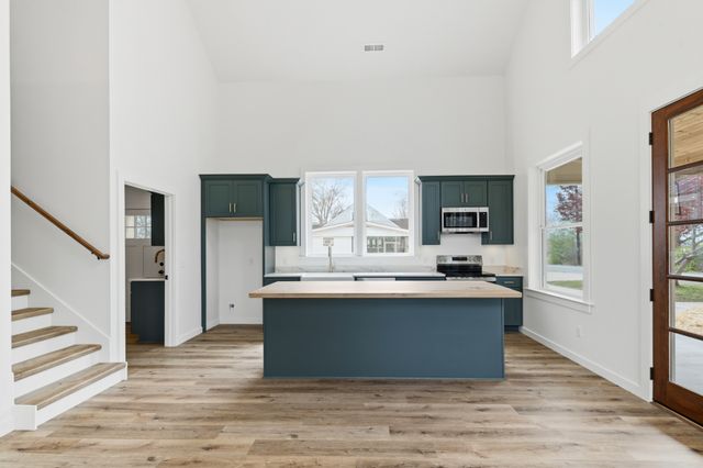 97 Barnwell Ave, Centerville, TN 37033