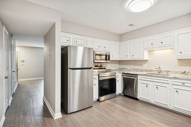 5720 Stone Brook Dr, Brentwood, TN 37027