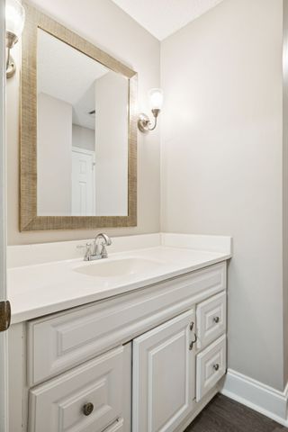 5720 Stone Brook Dr, Brentwood, TN 37027