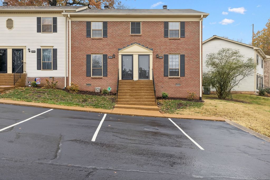 5720 Stone Brook Dr, Brentwood, TN 37027