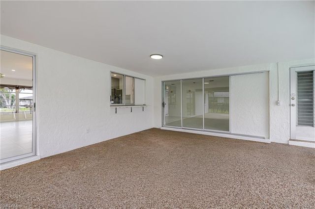 2285 SE 28th ST, Cape Coral, FL 33904
