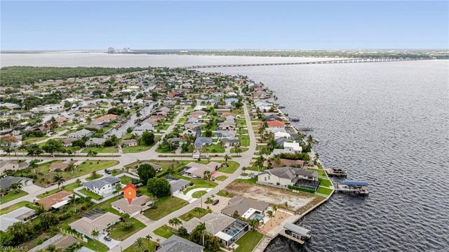 2285 SE 28th ST, Cape Coral, FL 33904