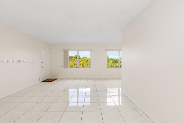13250 SW 4th Ct 401G, Pembroke Pines, FL 33027