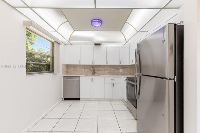 13250 SW 4th Ct 401G, Pembroke Pines, FL 33027