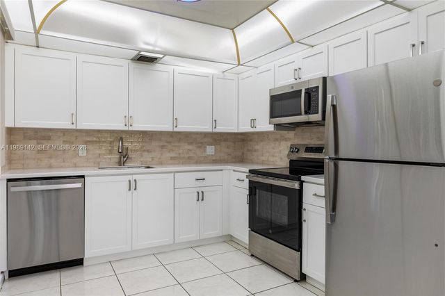 13250 SW 4th Ct 401G, Pembroke Pines, FL 33027