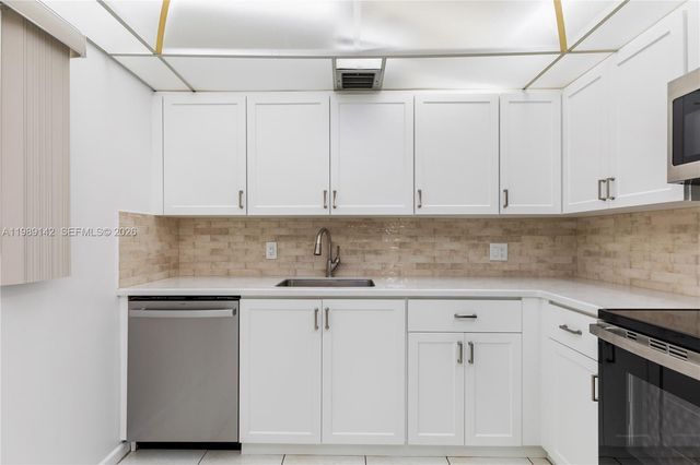 13250 SW 4th Ct 401G, Pembroke Pines, FL 33027