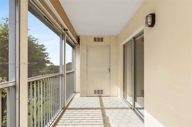 13250 SW 4th Ct 401G, Pembroke Pines, FL 33027