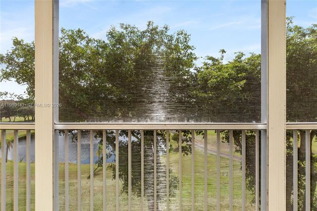 13250 SW 4th Ct 401G, Pembroke Pines, FL 33027