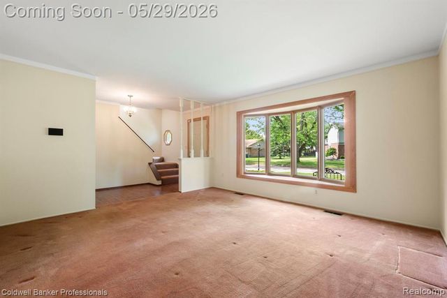 9310 Oakcliffe Drive, Plymouth, MI 48170