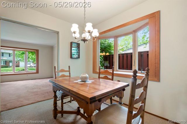 9310 Oakcliffe Drive, Plymouth, MI 48170