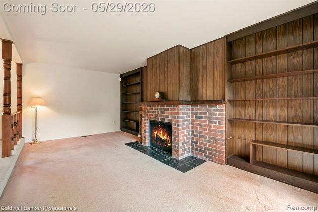 9310 Oakcliffe Drive, Plymouth, MI 48170