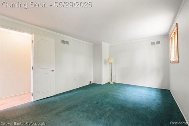 9310 Oakcliffe Drive, Plymouth, MI 48170