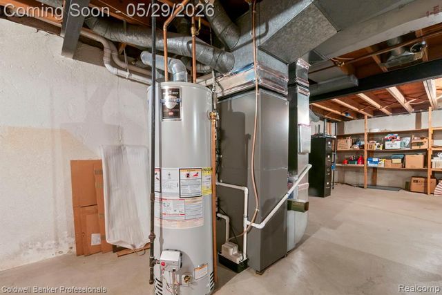 9310 Oakcliffe Drive, Plymouth, MI 48170