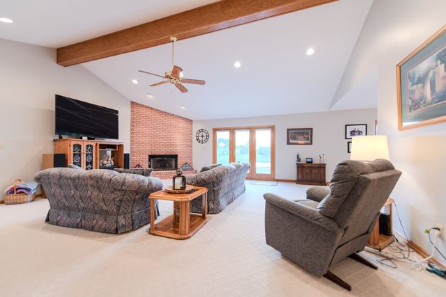 18816 S Chestnut Drive, Shorewood, IL 60404