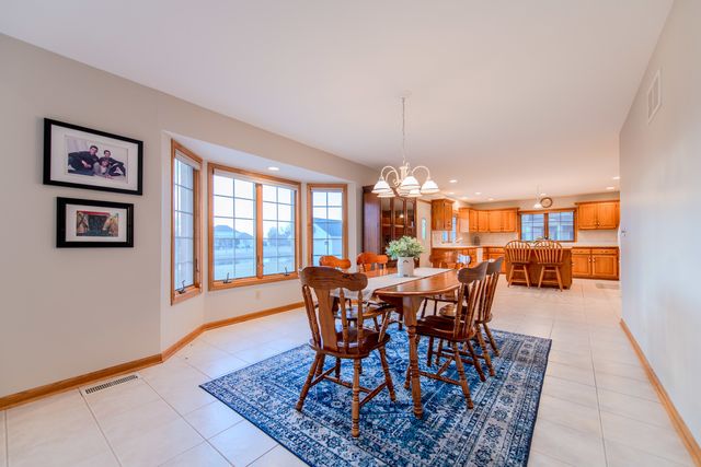 18816 S Chestnut Drive, Shorewood, IL 60404