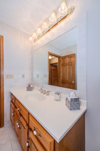 18816 S Chestnut Drive, Shorewood, IL 60404