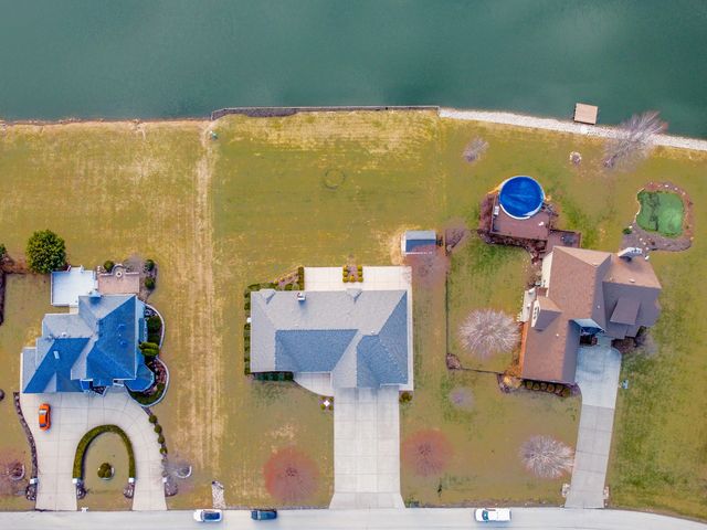 18816 S Chestnut Drive, Shorewood, IL 60404