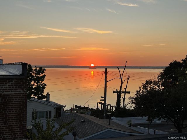 904 Dean Avenue, Bronx, NY 10465