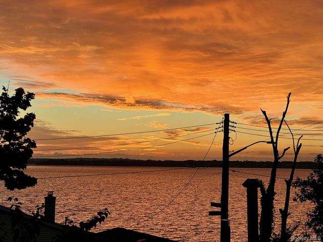 904 Dean Avenue, Bronx, NY 10465