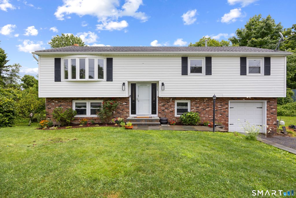112 Joy Road, Middlebury, CT 06762