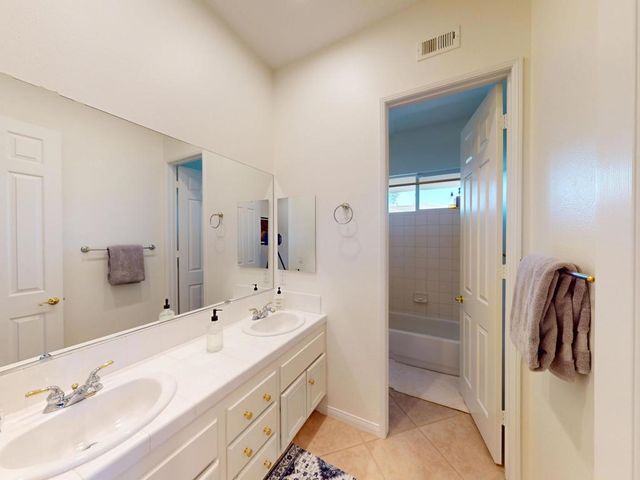 34 Calle La Reina, Rancho Mirage, CA 92270