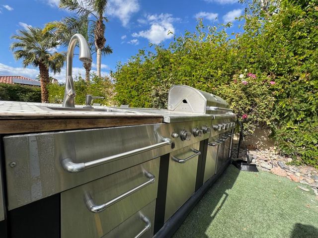 34 Calle La Reina, Rancho Mirage, CA 92270