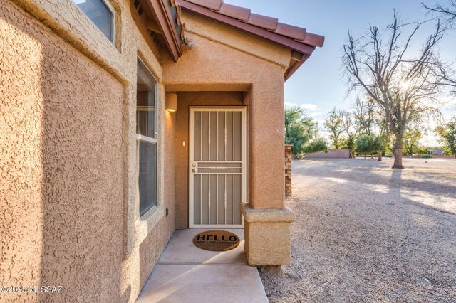 102 S Beyerville Place, Sahuarita, AZ 85629