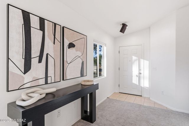 102 S Beyerville Place, Sahuarita, AZ 85629