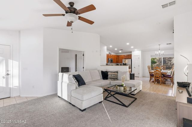 102 S Beyerville Place, Sahuarita, AZ 85629