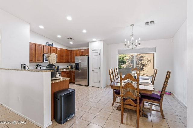 102 S Beyerville Place, Sahuarita, AZ 85629