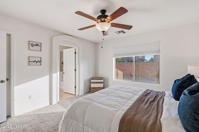 102 S Beyerville Place, Sahuarita, AZ 85629