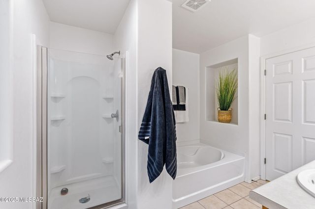 102 S Beyerville Place, Sahuarita, AZ 85629