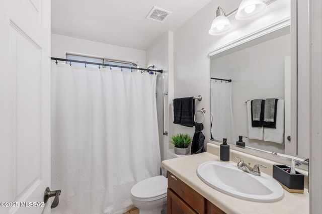 102 S Beyerville Place, Sahuarita, AZ 85629